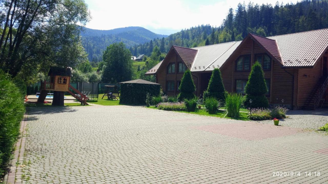 Mini Hotel Zakrut Tatariv Exterior foto