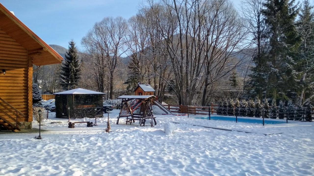 Mini Hotel Zakrut Tatariv Exterior foto